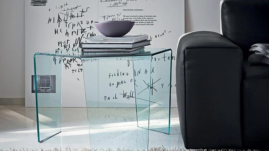 Tavolino 3 Feet in vetro curvo trasparente di Sovet