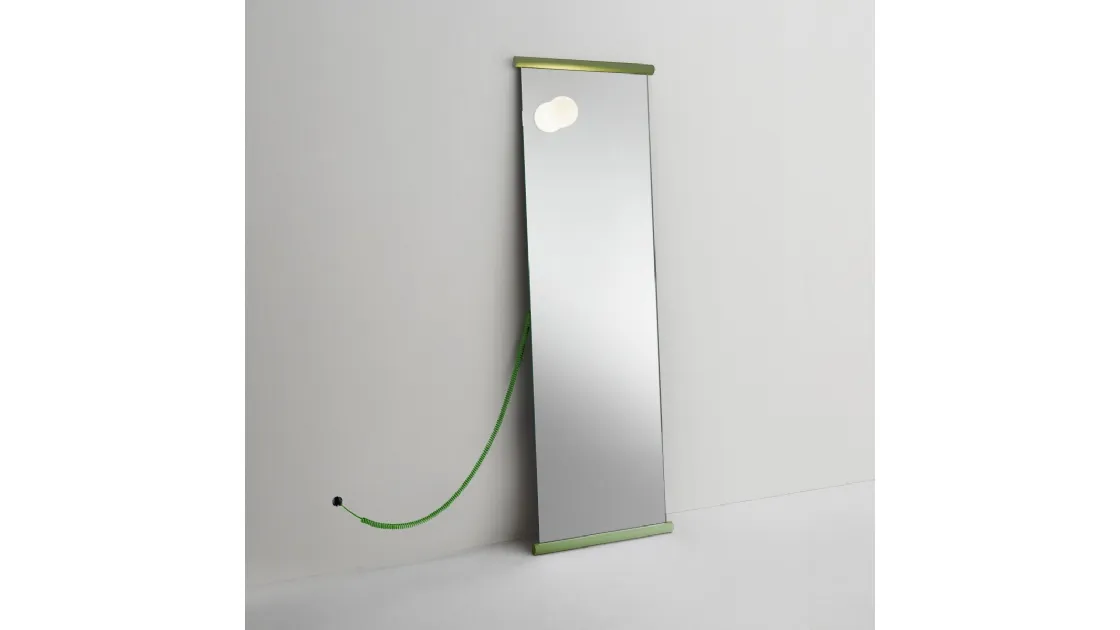 Specchio Ecco con lampada dimmerabile di Glas Italia