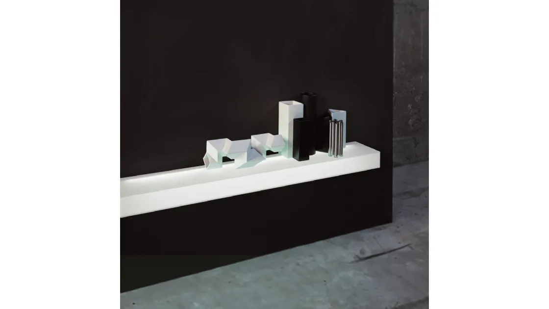 Mensola Light Light in cristallo Bianco opaco con impianto interno di luce a Led di Glas Italia