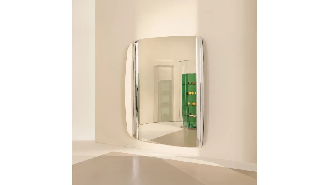 Specchio Marlene in lastra di cristallo curvato di Glas Italia