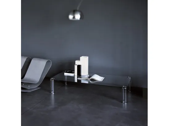 Tavolino Pipeline in cristallo trasparente extrachiaro di Glas Italia