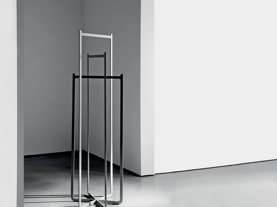 Appendiabiti Clip in lamiera di metallo tagliata a laser, saldata e verniciata di Sovet