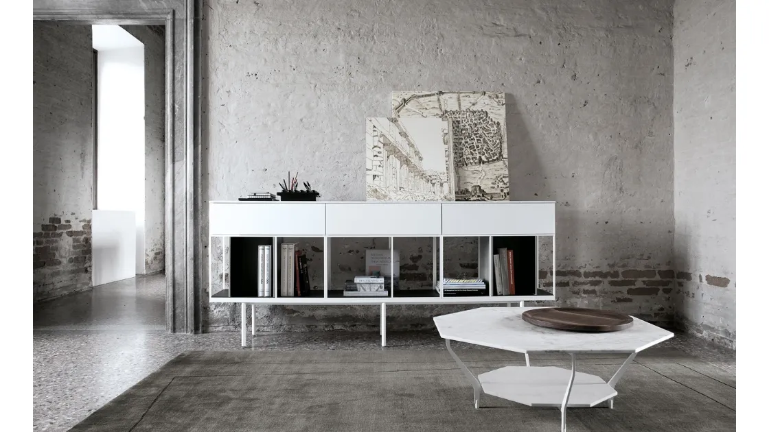 Madia Atelier configurazione 01 in laccato bianco opaco e top in marmo bianco di Carrara di Extendo