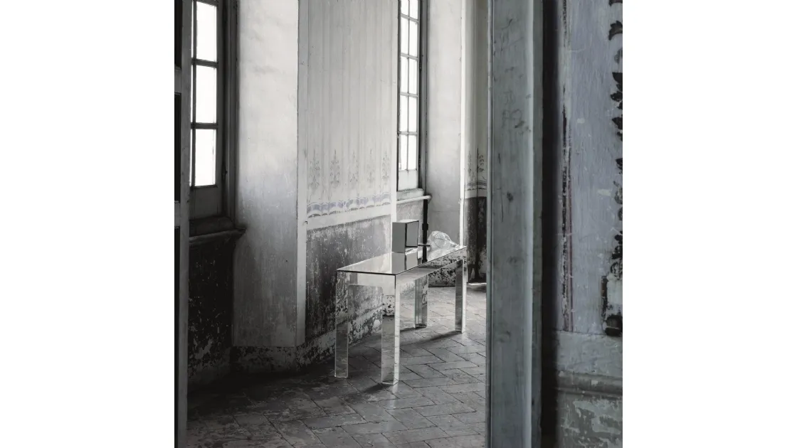 Mobile ingresso Mirror Mirror in cristallo finitura a specchio di Glas Italia