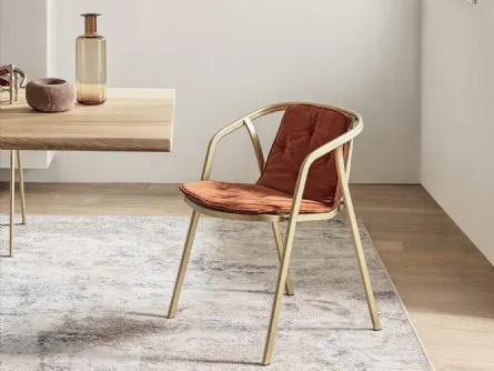 Sedia Ines in acciaio laccato e tessuto di Bontempi