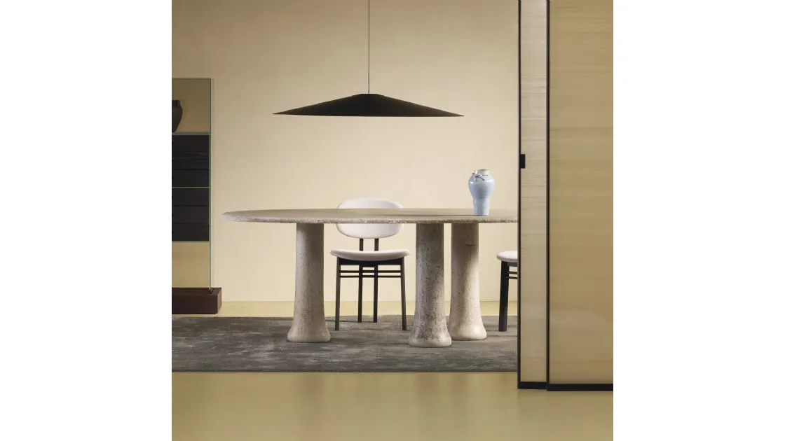 Tavolo Babar in vetro riciclato e graniglia di Glas Italia