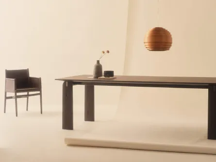 Tavolo Jiku in rovere termotrattato di Lema