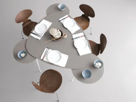 Tavolo allungabile con top HPL grigio scuro e telaio in acciaio Mr Hyde configurazione 29 di Extendo