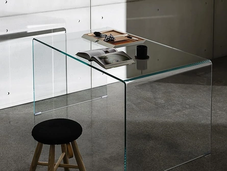 Tavolo Bridge Order in vetro curvato trasparente di Sovet