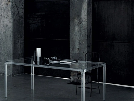 Tavolo Oscar Rettangolare in cristallo trasparente extrachiaro di Glas Italia