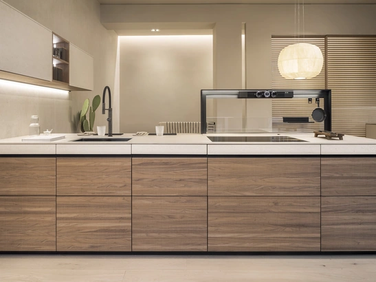Cucina Design Genius Loci in Noce Canaletto di Valcucine