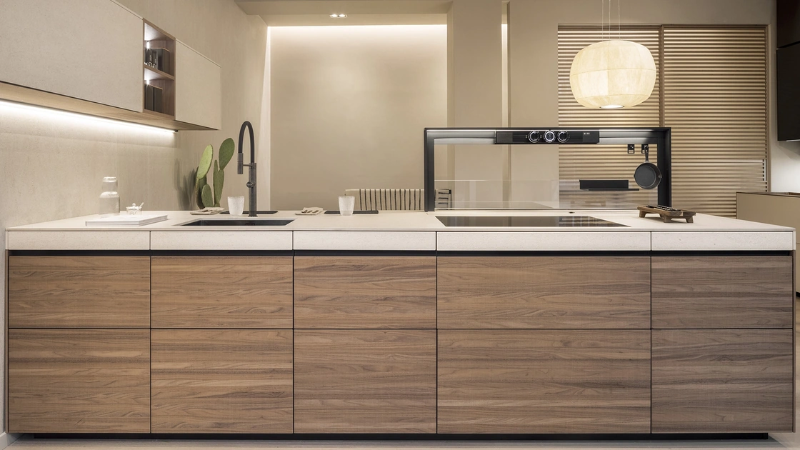 Cucina Design Genius Loci in Noce Canaletto di Valcucine
