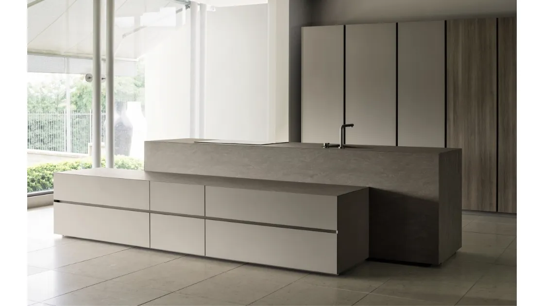 Cucina Design Giza in laccato con isola di Maistri