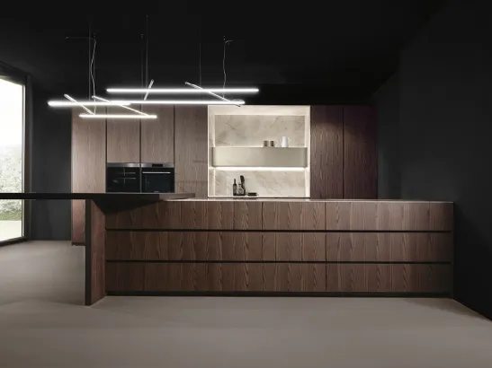 Cucina Design con penisola Giza in legno di frassino di Maistri