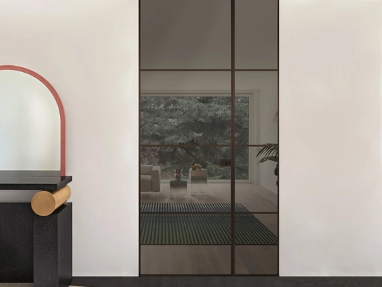 Porta per interni Sherazade Double Swing Plain Plus in vetro e alluminio di Glas Italia